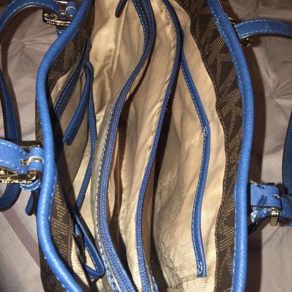 Handbag - Picture 4 of 4